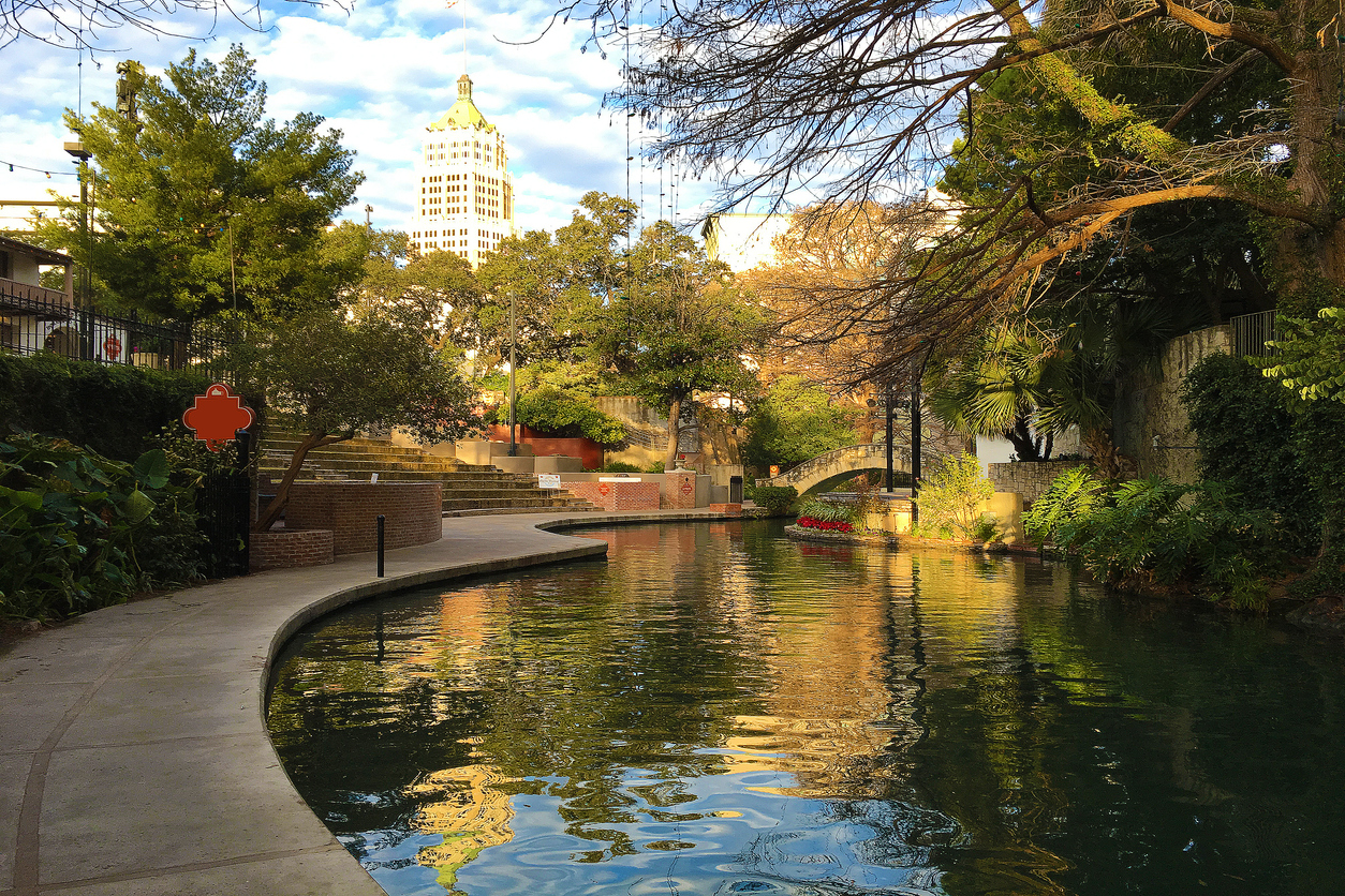 Beautiful view of the San Antonio Riverwalk
